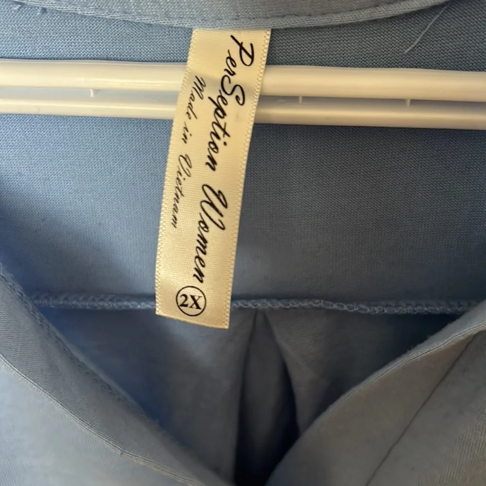 Top - Picture 2 of 3